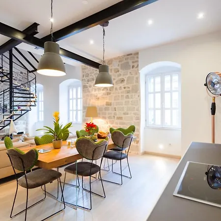 公寓 Old Town Luxury House